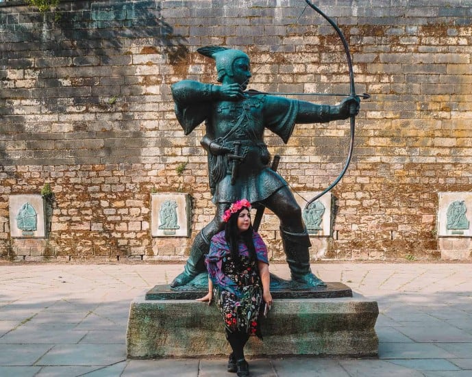 Robin Hood statue in Nottingham