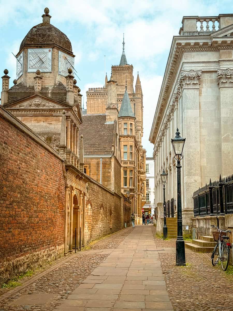 Wren Library - How to Visit in Cambridge (2026)! 28 Senate House Passage