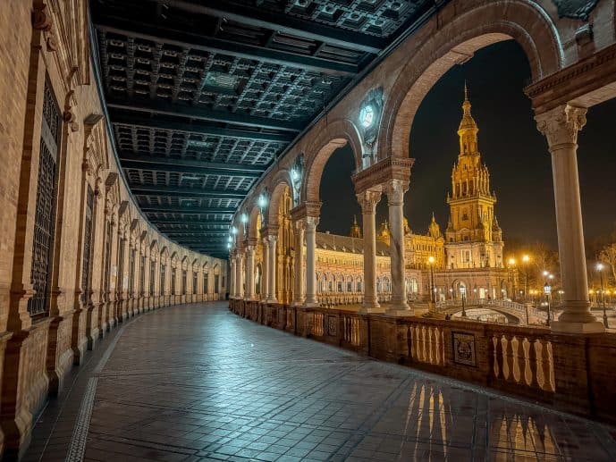 Plaza de España in Seville - Visit Naboo from Star Wars (2026)! 28 Plaza de Espana at night