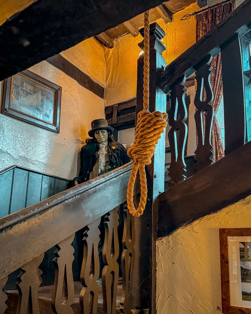 Skirrid Mountain Inn noose