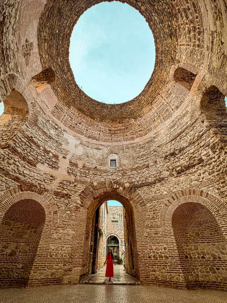 20+ Dubrovnik Game of Thrones Filming Locations You Can Visit (2026)! 51 Vestibul Split Game of Thrones Filming Locations