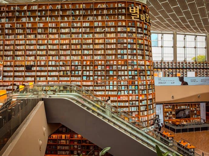 Starfield Library in Seoul Worth Visiting