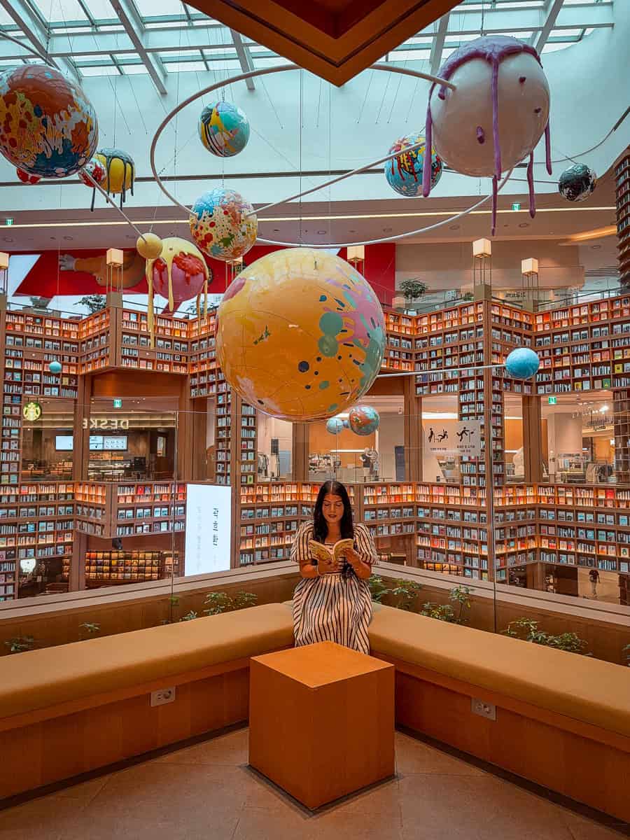 Suwon Starfield Library - Is it Worth Visiting in South Korea? 11 Starfield Suwon Library Worth it