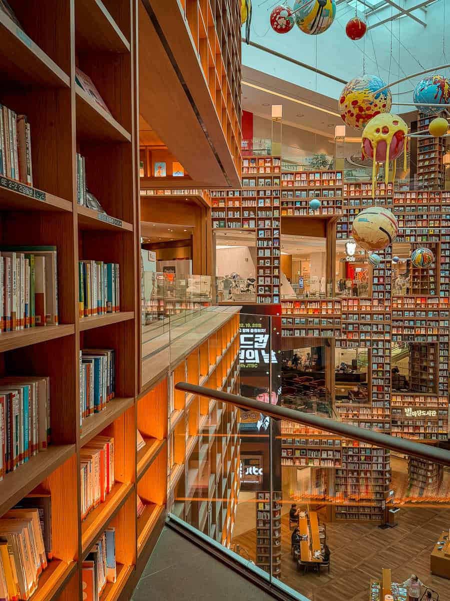 Suwon Starfield Library - Is it Worth Visiting in South Korea? 15 Suwon Starfield Library