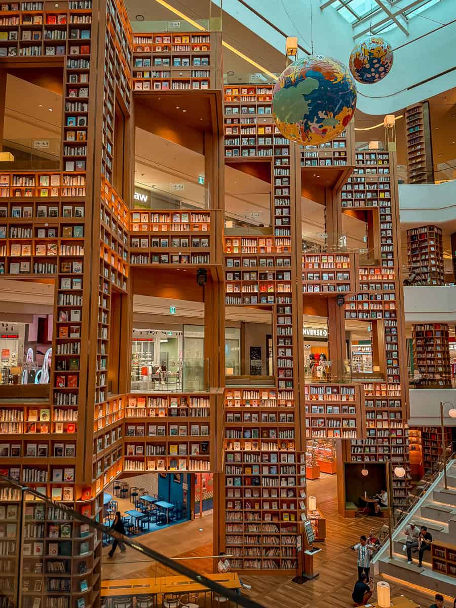 Suwon Starfield Library - Is it Worth Visiting in South Korea? 6 Starfield Suwon Library Worth it