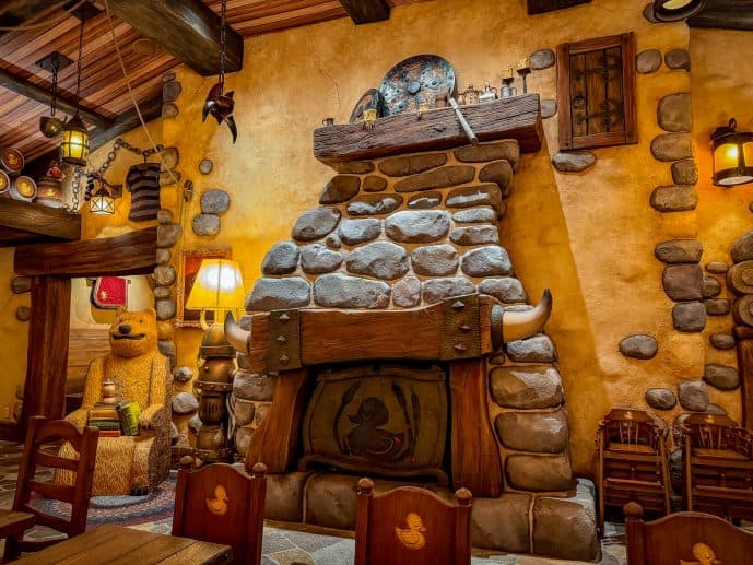 The Snuggly Duckling Tangled Restaurant Tokyo DisneySea