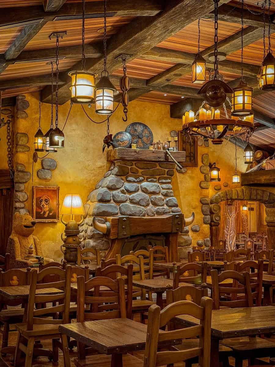 The Snuggly Duckling Tangled Restaurant Tokyo DisneySe
