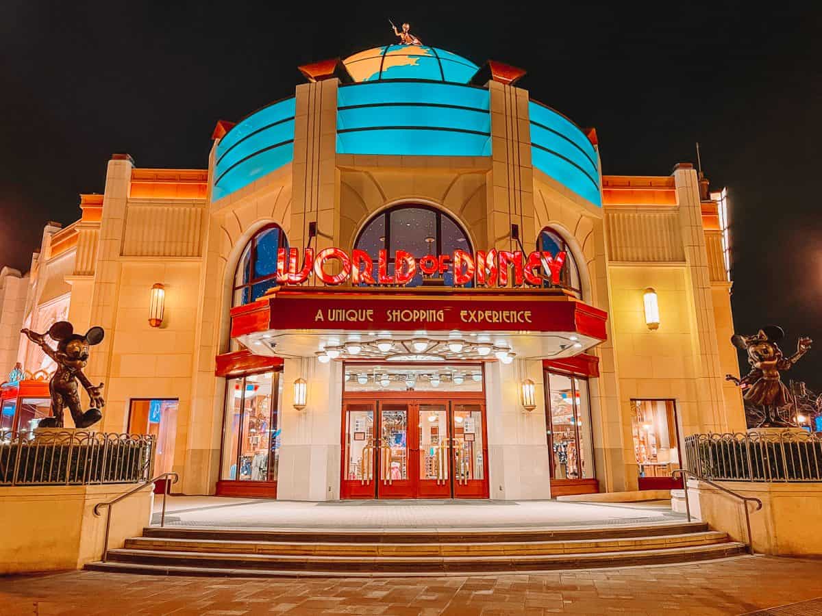 25+ Magical & Free Things To Do In Disney Village Paris (2024)!