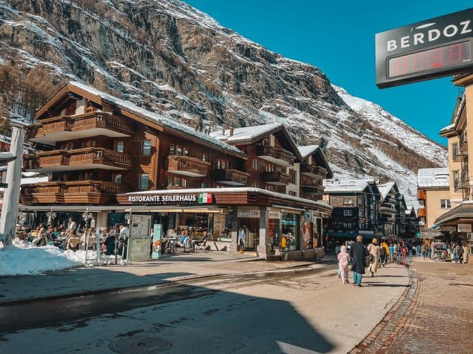 Five Fun Facts About Fondue (And Where to Eat it in Zermatt