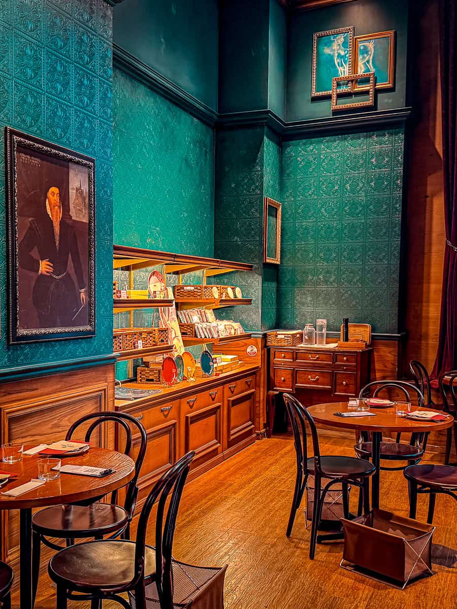 Tokyo Harry Potter Café - Is this Magical Place Worth Visiting (2026)? 11 Harry Potter Cafe Shop