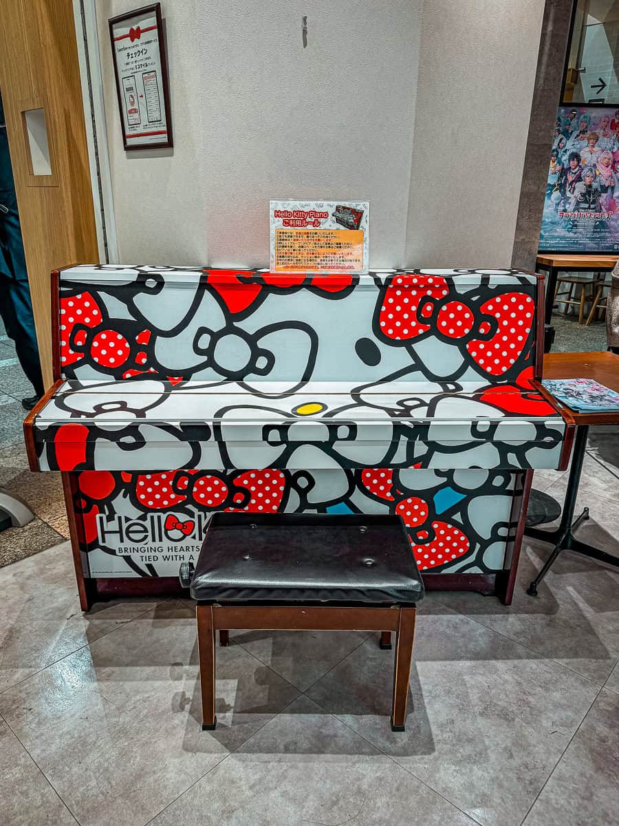 Hello Kitty Piano Sunshine City Mall