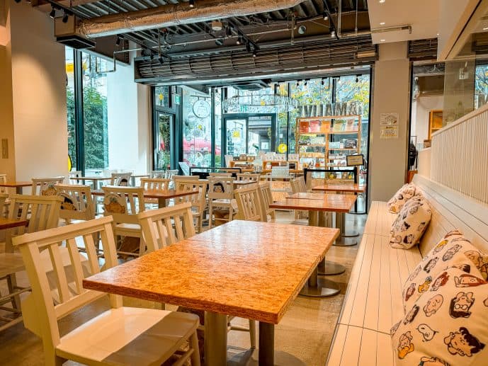 Tokyo Snoopy Cafe