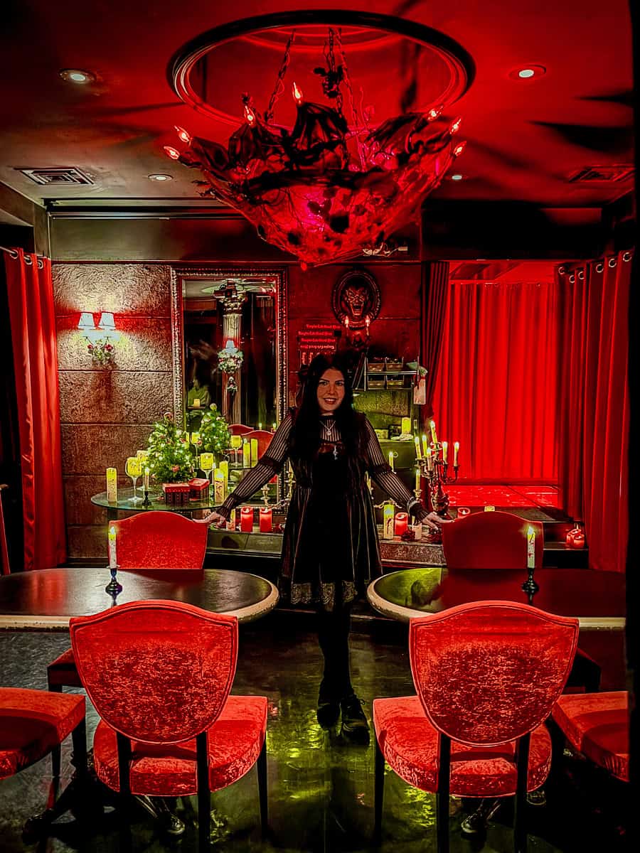 Vampire Cafe Tokyo Worth Visiting