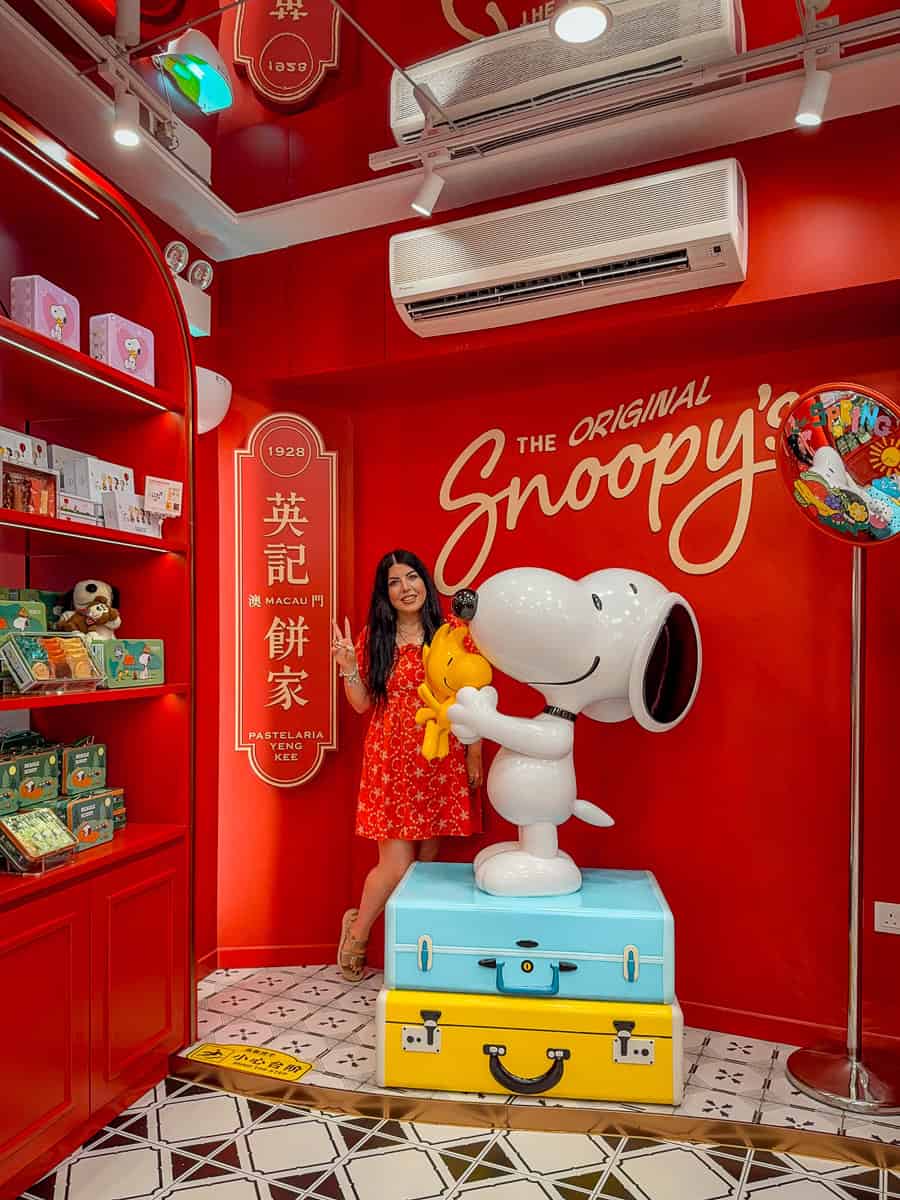 Pasteleria Yeng Kee Bakery Snoopy Macau