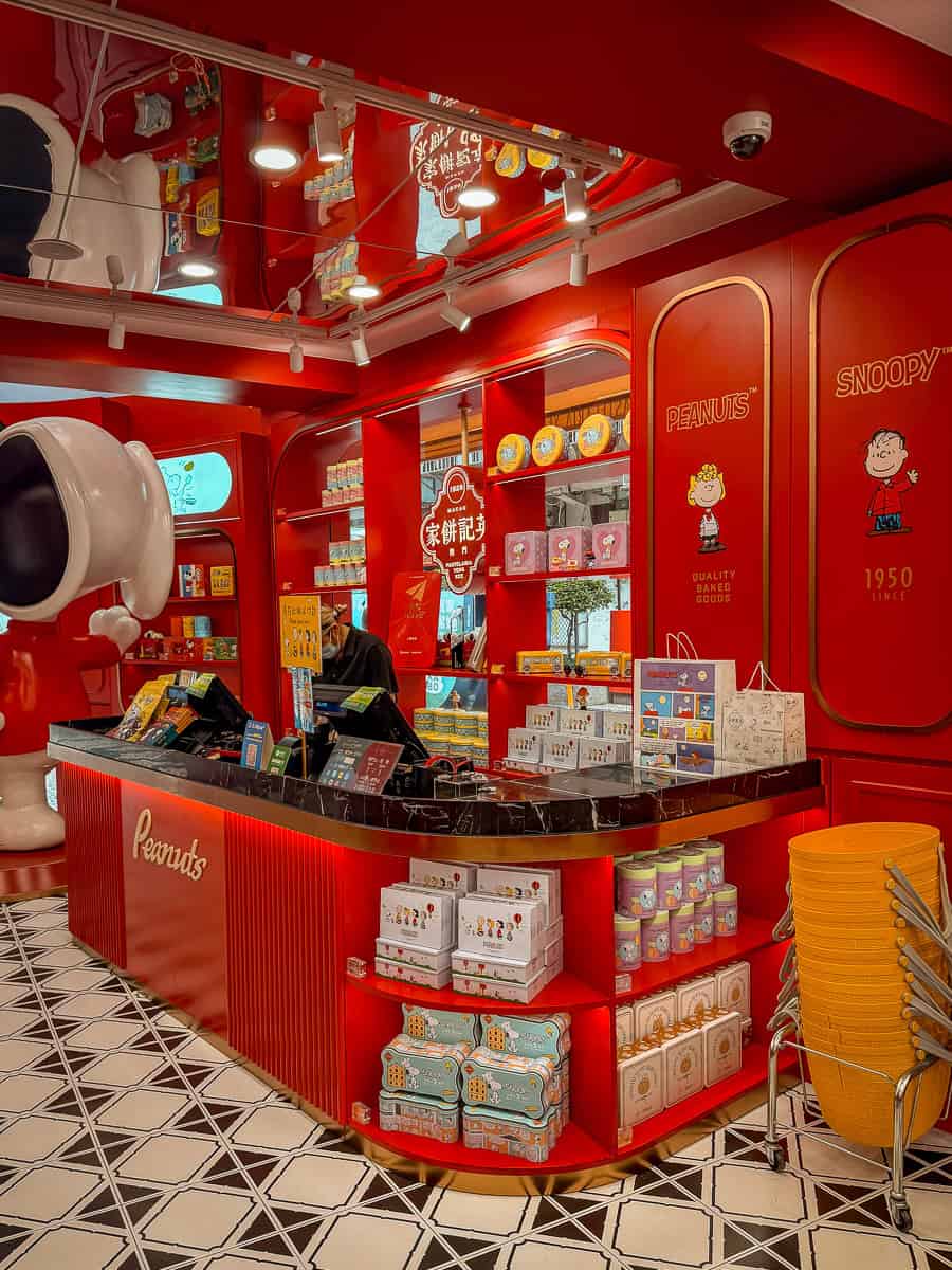 Pasteleria Yeng Kee Bakery Snoopy Macau