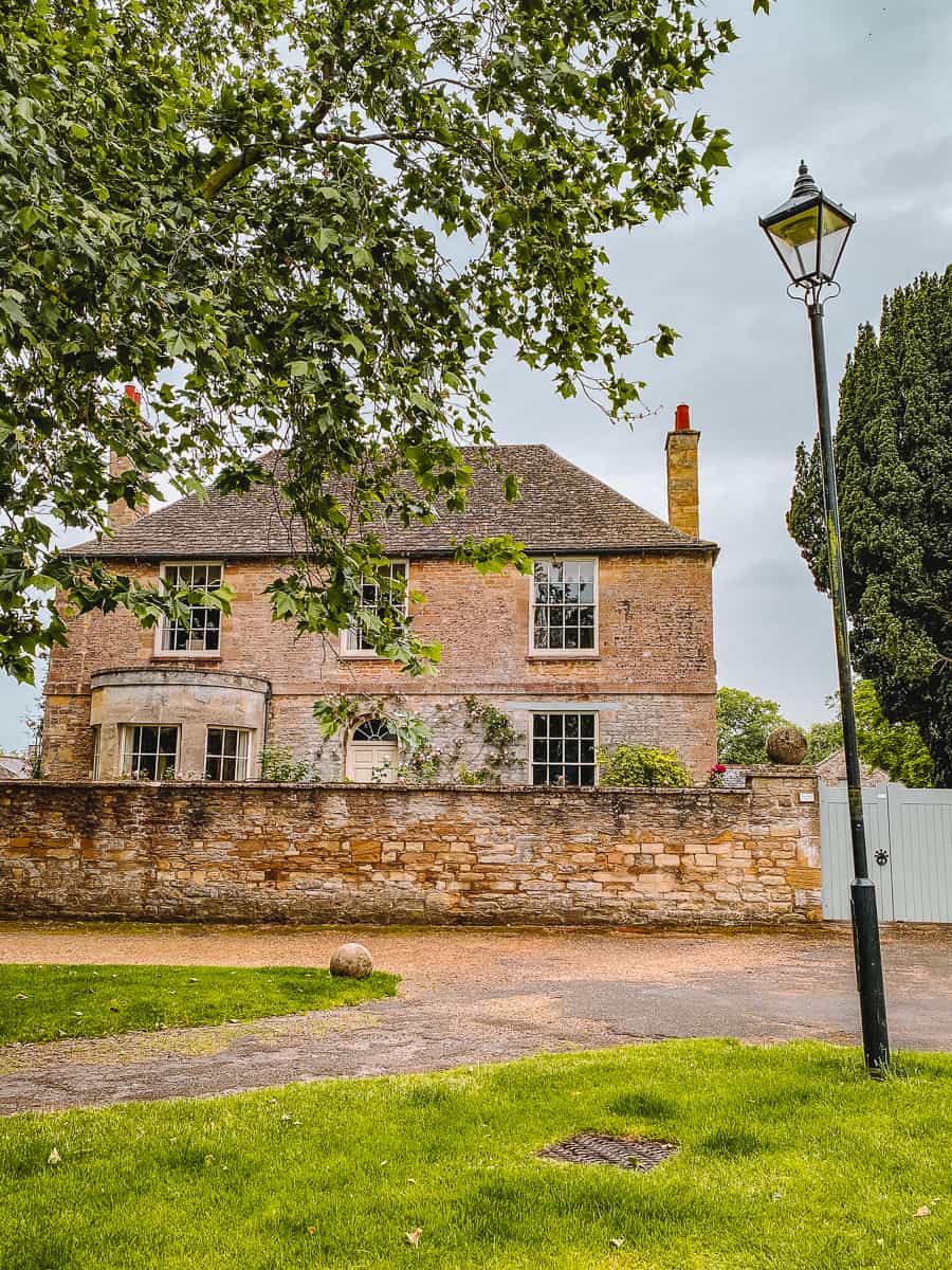 Isobel Abbey 's House Bampton Abbey Village 