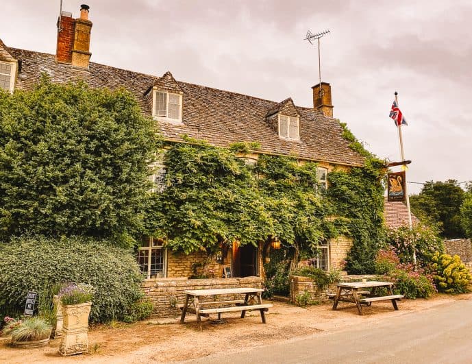 Swan Inn Swinbrook Downton Abbey