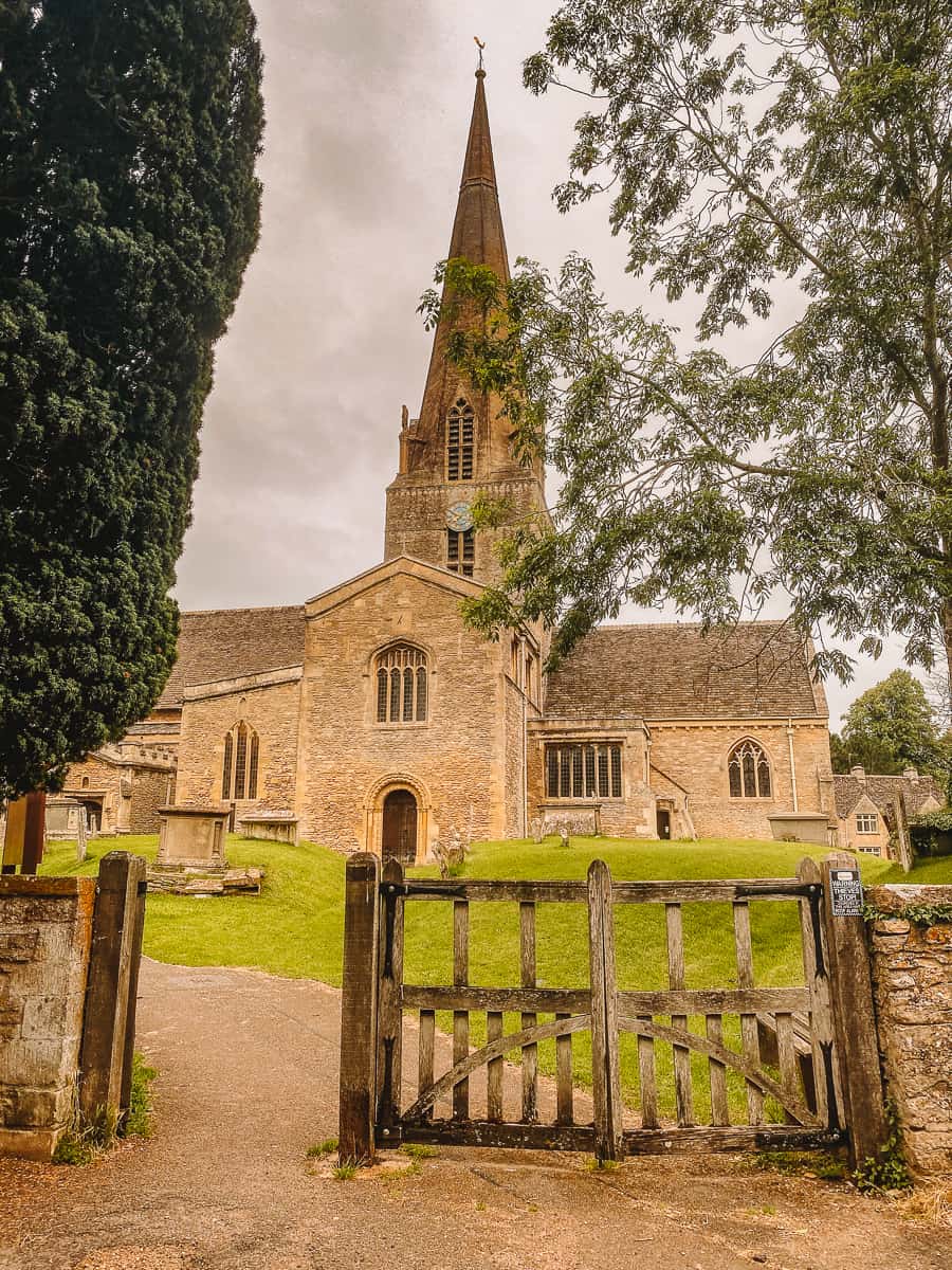 La Downton Abbey Church a Bampton