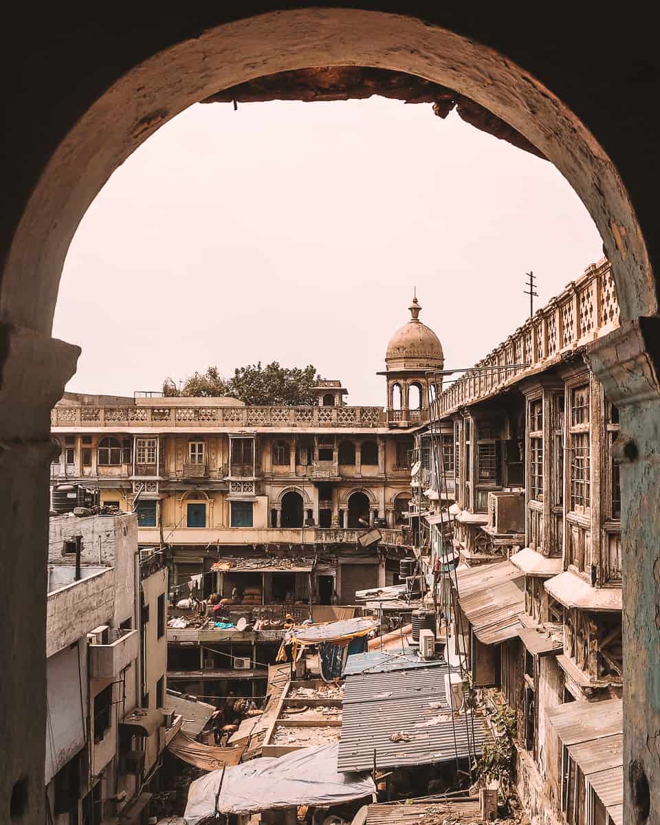 Khari Baoli Market Guide & How To Find The Old Delhi Spice Market Rooftop!