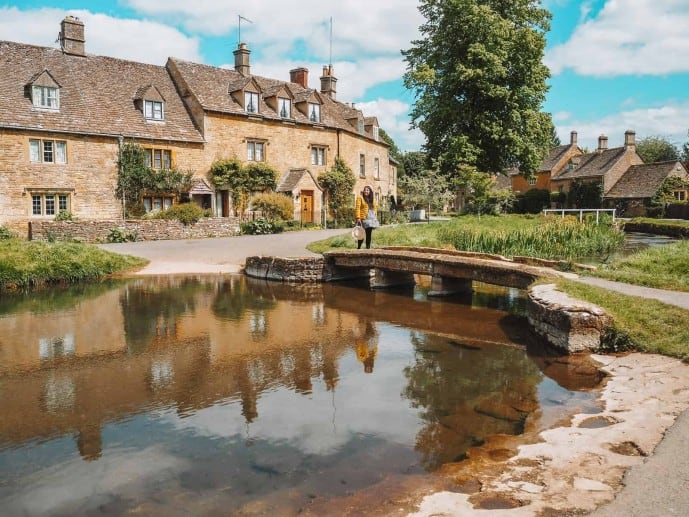 12+ Things to Do in Stow on the Wold, Cotswolds (2023)! 16 Stone Footbridge at Lower Slaughter Cotswolds