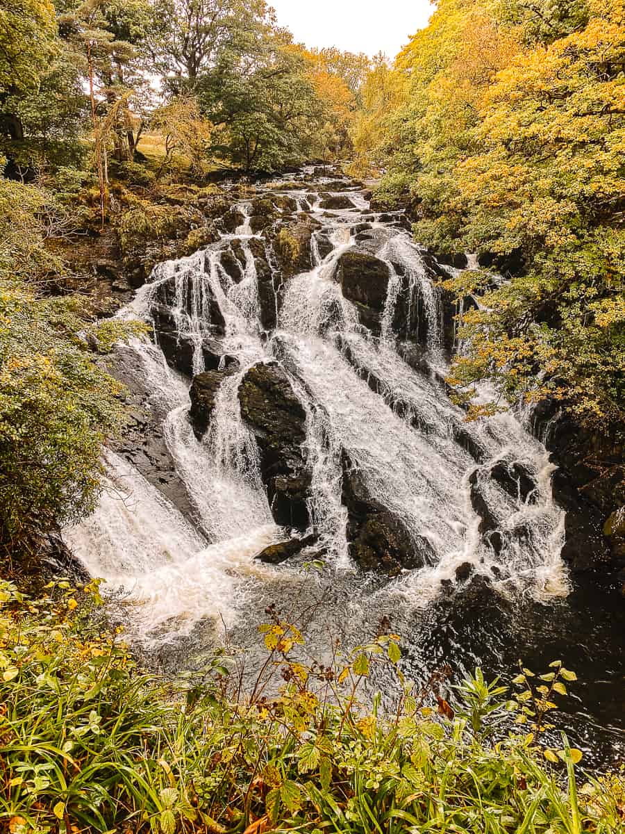 Swallow Falls Waterfall In Wales (Rhaeadr Ewynnol) - The Ultimate ...