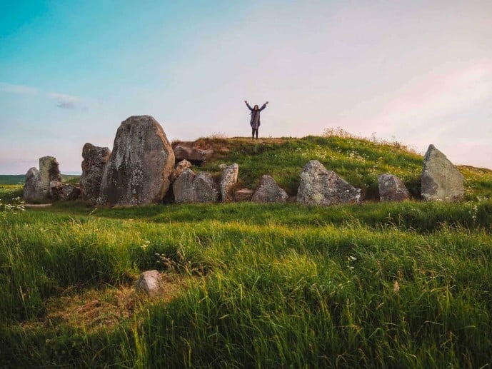 West Kennet Long Barrow Secrets Of An Ancient House Of The Dead